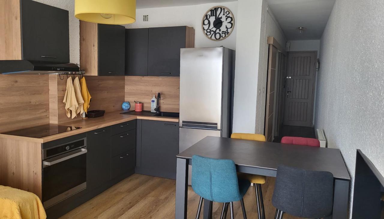 Adorable Petit Appartement Avec Magnifique Vue Sur Le Port De Canet Экстерьер фото